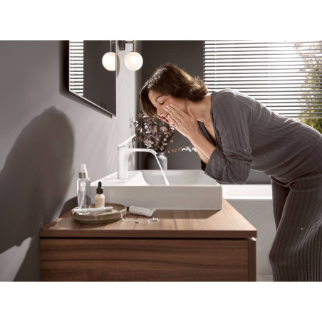 Izlietnes jaucējkrāns ar apakšējo vārstu HANSGROHE Vivenis 110, 75020700